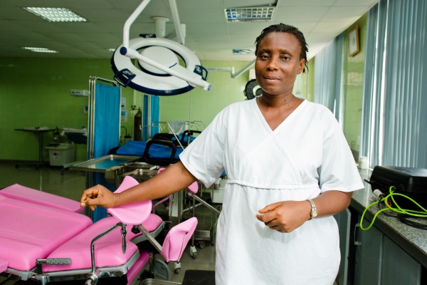 Une infirmière à l'hôpital JFK de Monrovia. Photo: Morgana Wingard/ONE