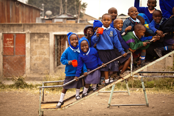Kinder der Mwangaza Tumaini School in Mukuru, Nairobi, Kenya. Foto: Morgana Wingard/ONE.