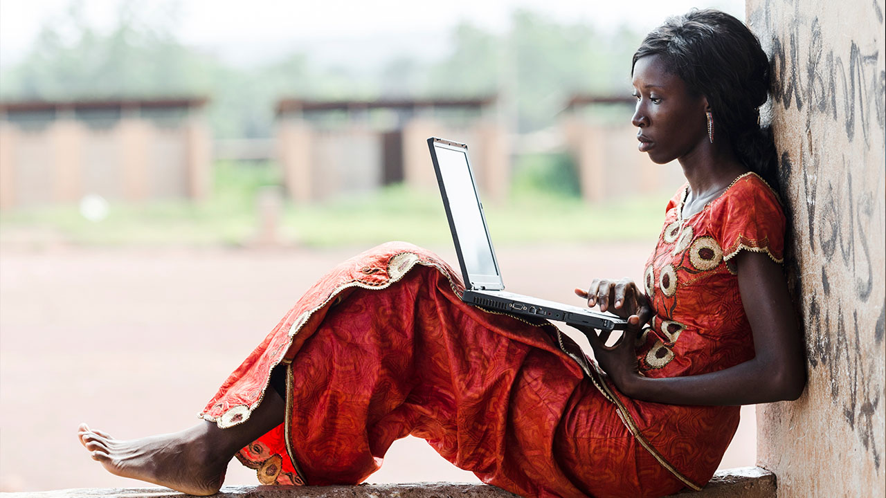 Internet für alle: Warum dies dabei helfen kann, extreme Armut zu beenden