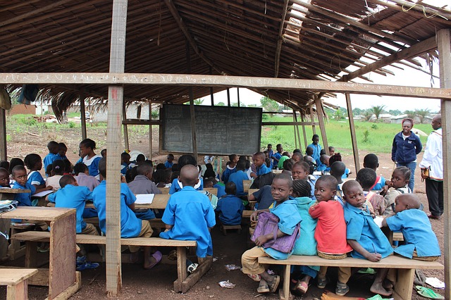Schule in Afrika; Bild von nforngwa