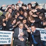 Bill Gates joins the French Youth Ambassadors for the Paris launch of the ONE VOTE 2014 campaign.