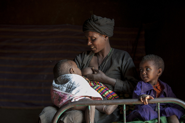 10 ways that breastfeeding fights extreme poverty