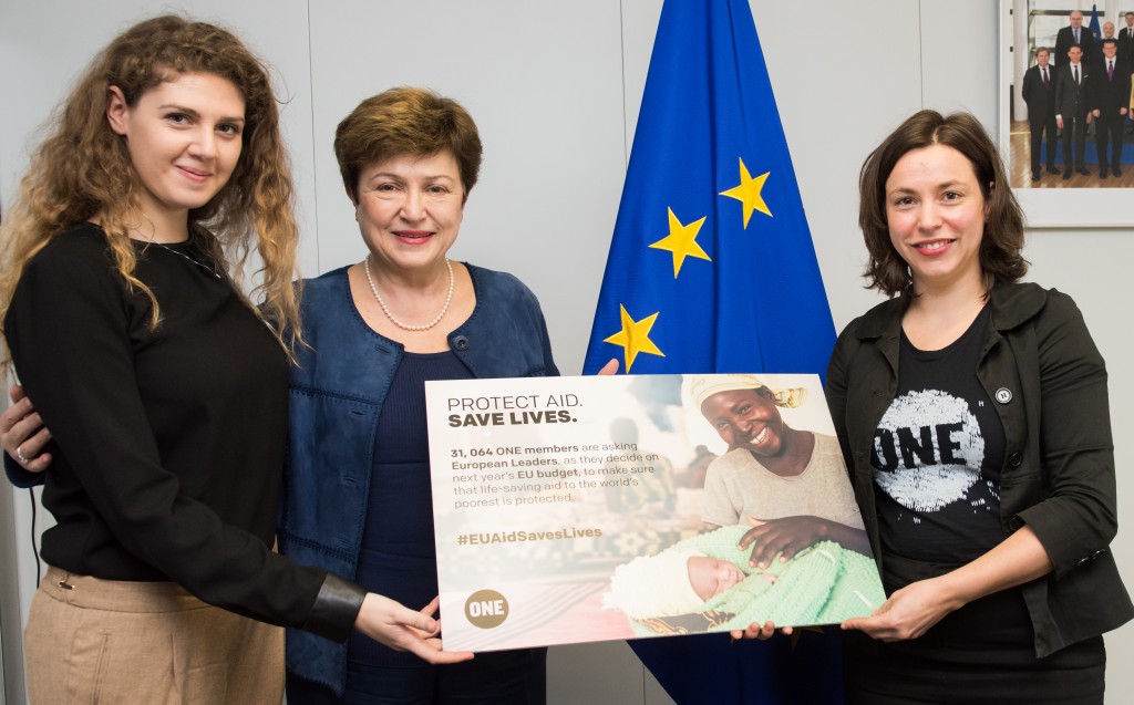 Kristalina Georgieva, Vice-President of the EC in charge of Budget and Human Resources receives Claire Fourçans and Valentina Barbagallo, ONE Brussels handing over a petition on the EU 2016 Budget