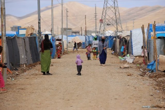 ONE jeugdambassadeur Shakiz reisde af naar een vluchtelingenkamp in Irak
