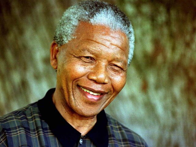 Download deze exclusieve Nelson Mandela achtergronden