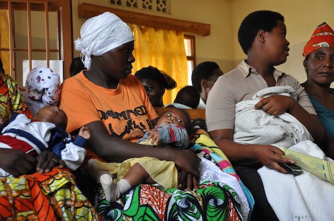 Photos: Rwandan kids vaccinated, thanks to Gavi!