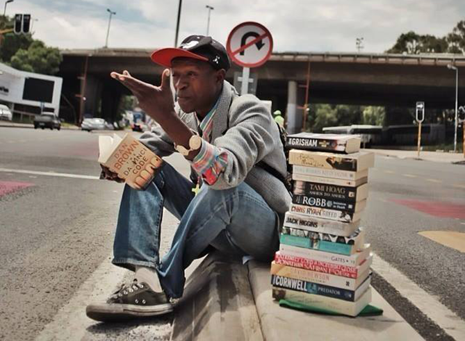 The homeless man who turned his life around by offering book reviews instead of begging